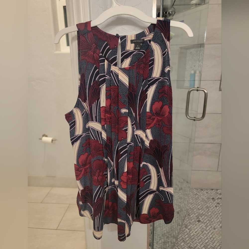 Ann Taylor gorgeous blouse